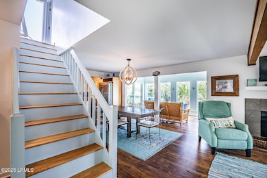 5 Foyer