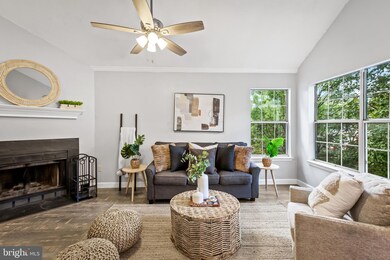 14057 Vista Dr unit 152, Laurel, MD 20707 - photo 2