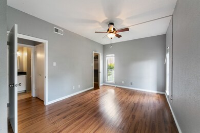 Spacious primary bedroom!