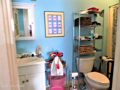 1229 Bates Ct, Louisville, KY 40204 - photo 6