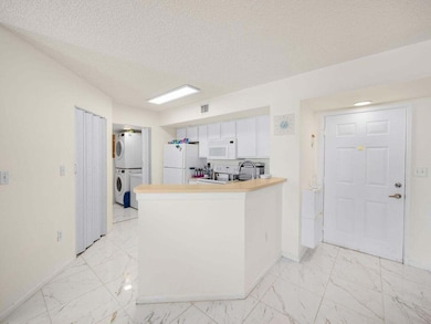 Mariner's Cay unit 404, Hypoluxo, FL 33462 - photo 5