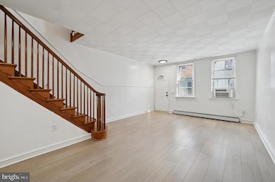 2038 S Darien St, Philadelphia, PA 19148 - photo 7