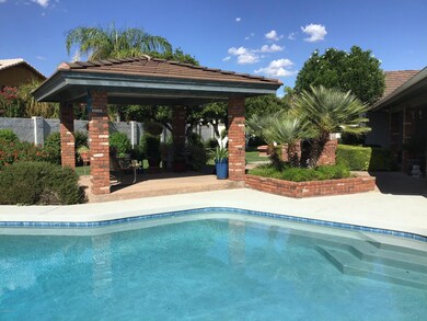 GAZEBO/POOL