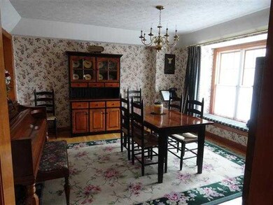 Dining Room Formal dining room w/gleaming hardwood