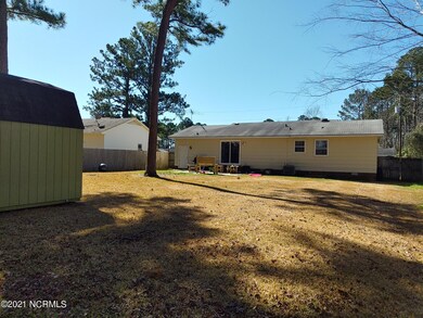 605 Lakewood Dr, Jacksonville, NC 28546 - photo 3