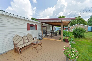 Trex Deck.  Enjoy the sun & the shade!