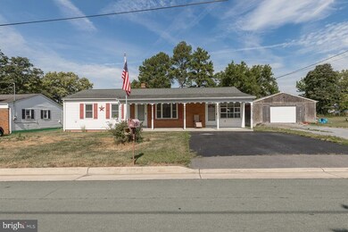 273 Walton St, Strasburg, VA 22657 - photo 2