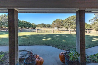 610 E Osage Rd, Duncan, OK 73533 - photo 4