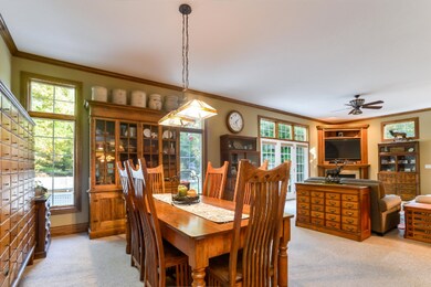 009-Dining_Room-5021054-medium