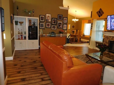 1877 E Turnberry Ave, Fresno, CA 93730 - photo 4