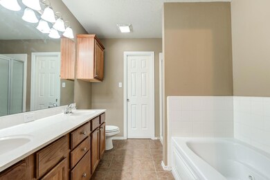 2111 Main St unit 5, Lubbock, TX 79401 - photo 2