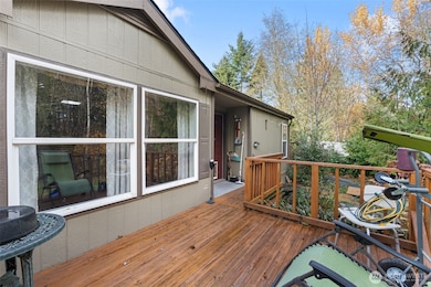 821 Tipsoo Loop S unit A, Rainier, WA 98576 - photo 4
