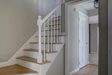 62 Wentworth Dr, Bedford, NH 03110 - photo 5