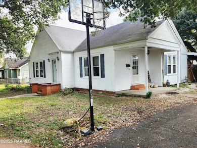 230 Druilhet St, Jeanerette, LA 70544 - photo 2