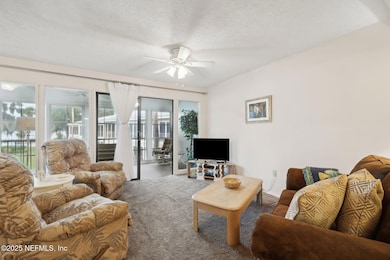 9-210 River Bend Pl Bldg B (8 of 26)