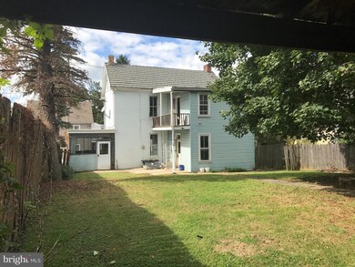 424 S 3rd St, Chambersburg, PA 17201 - photo 2
