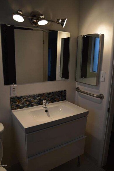 Camelback Bath