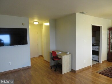Presidential Towers unit 2012, Adelphi, MD 20783 - photo 6