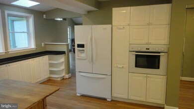 11113 Waycroft Way, Rockville, MD 20852 - photo 7