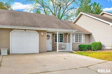 3005 N Molleck Dr, Peoria, IL 61604 - photo 3