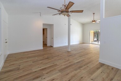 573 W Fremont Ave, Fresno, CA 93704 - photo 4