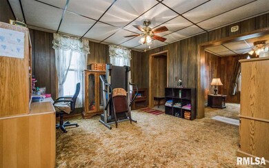 1940 W 1st St, Davenport, IA 52802 - photo 2