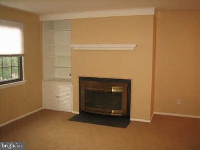 10 Edward Rutledge Bldg unit 10, Blackwood, NJ 08012 - photo 2
