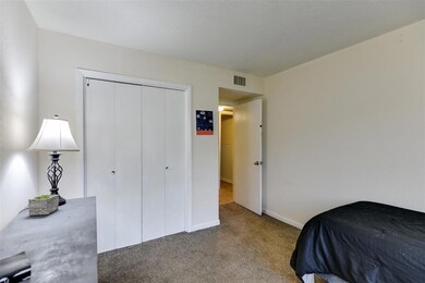 2300 Woodlawn Dr, Ennis, TX 75119 - photo 7