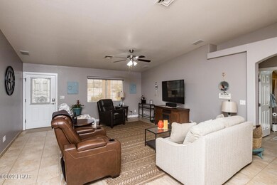 915DesertViewDr_10