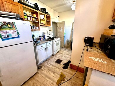 258 E Maynard (7)