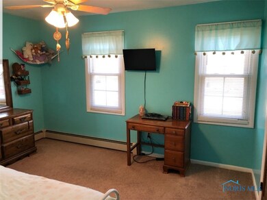 400 Pemberville Rd, Woodville, OH 43469 - photo 3