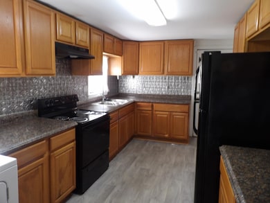 111 Heatley St unit A, Moncks Corner, SC 29461 - photo 4