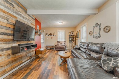 321 7th St, Lincoln, IL 62656 - photo 5