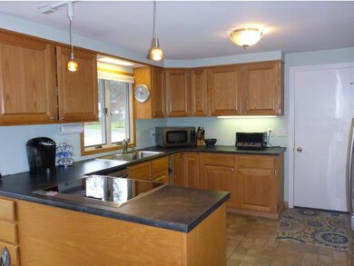 54 Sweeney Rd, Keene, NH 03431 - photo 3