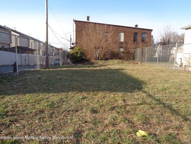 17 Sylvan Place, Staten Island, NY 10303 - photo 2