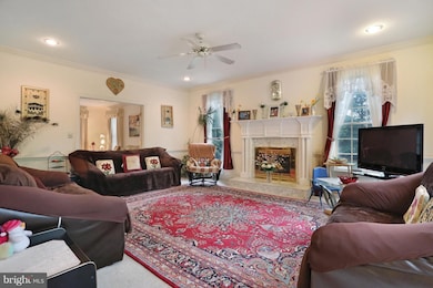 11415 Eastwood Ct, Hagerstown, MD 21742 - photo 5