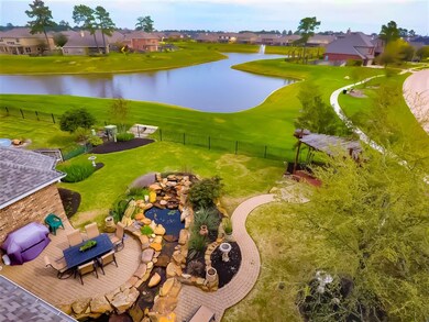 Very Private & Perfect for Relaxing! Wonderful Yard to Spend Days and Evenings Relaxing and Listening to the Water. Yard Offers Plenty of Afternoon Shade as it is East Facing.