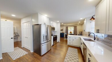 1204 Swanhill Dr, Albert Lea, MN 56007 - photo 5