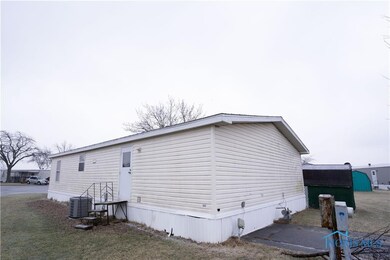 1722 Alpha Ln, Defiance, OH 43512 - photo 3