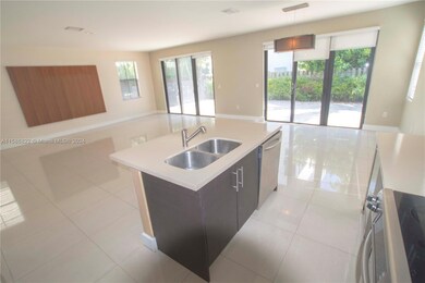 10580 NW 69th Terrace, Doral, FL 33178 - photo 7