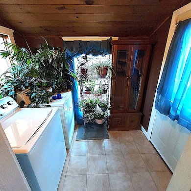 518 Western Ave, Berlin, NH 03570 - photo 7