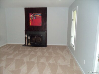 Additional living space or extra bedroom (yes ther