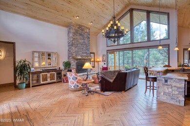 007_Living Room