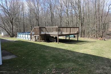 112 Laurel Ln, Taylor, PA 18517 - photo 5