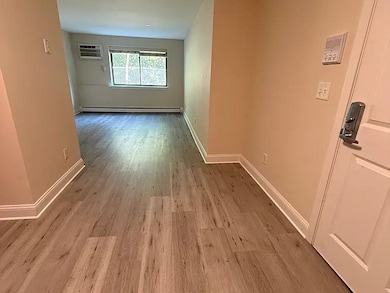 65 Log St, Manchester, NH 03102 - photo 3