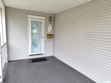 313 6th St, Lincoln, IL 62656 - photo 2