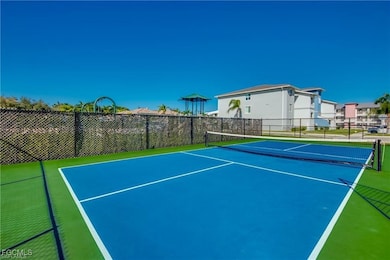 2913 Tuscan Dr unit 203, Cape Coral, FL 33909 - photo 3