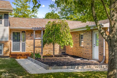 3736 W South Wood Lake Dr, Columbus, IN 47201 - photo 3