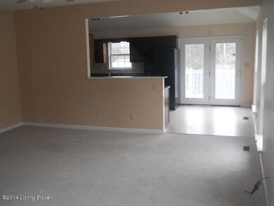 5802 Hudson Lake Dr, Louisville, KY 40291 - photo 3