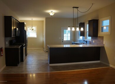 427 Colfax Ave, Scranton, PA 18510 - photo 3